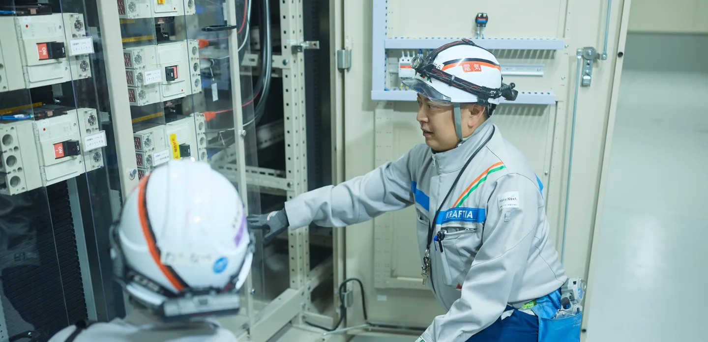 電気工事の現場（電気設備の点検）